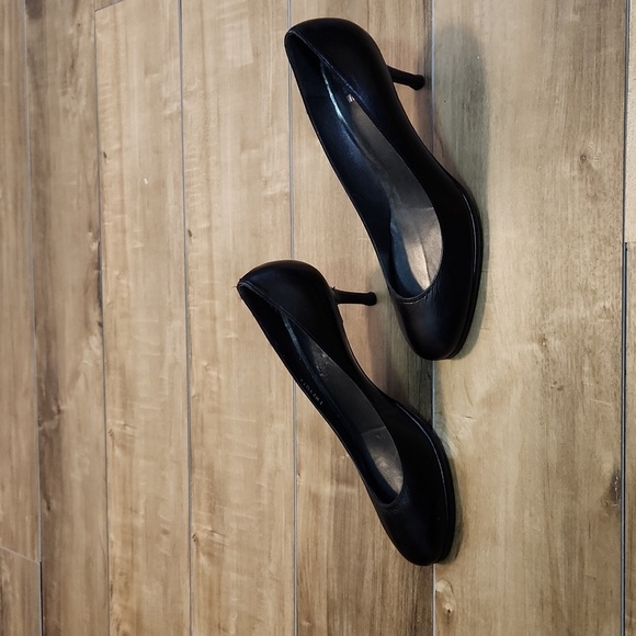 Stuart Weitzman black leather pumps size 7N made in Spain classic - Picture 1 of 15